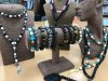 Türkisfarbenes Kreuz / Königliche Perlen – Edelsteinarmband